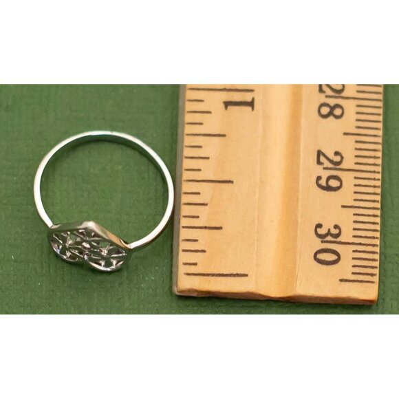 Vintage Victorian Silver Tone Heart Ring Size 6 by Avon K8 - Picture 3 of 3